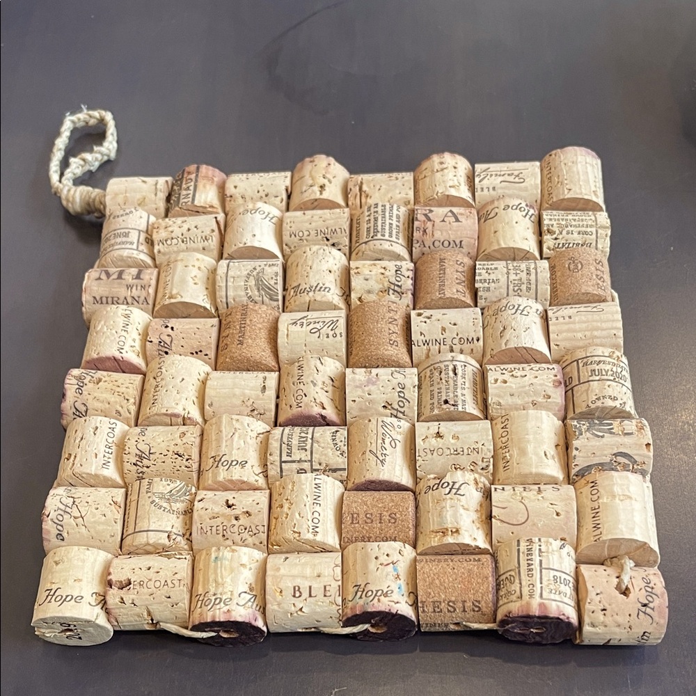 Wine Cork Trivet hot pad Decor W/Rope Handle NEW 8x8 Heat protector All purpose